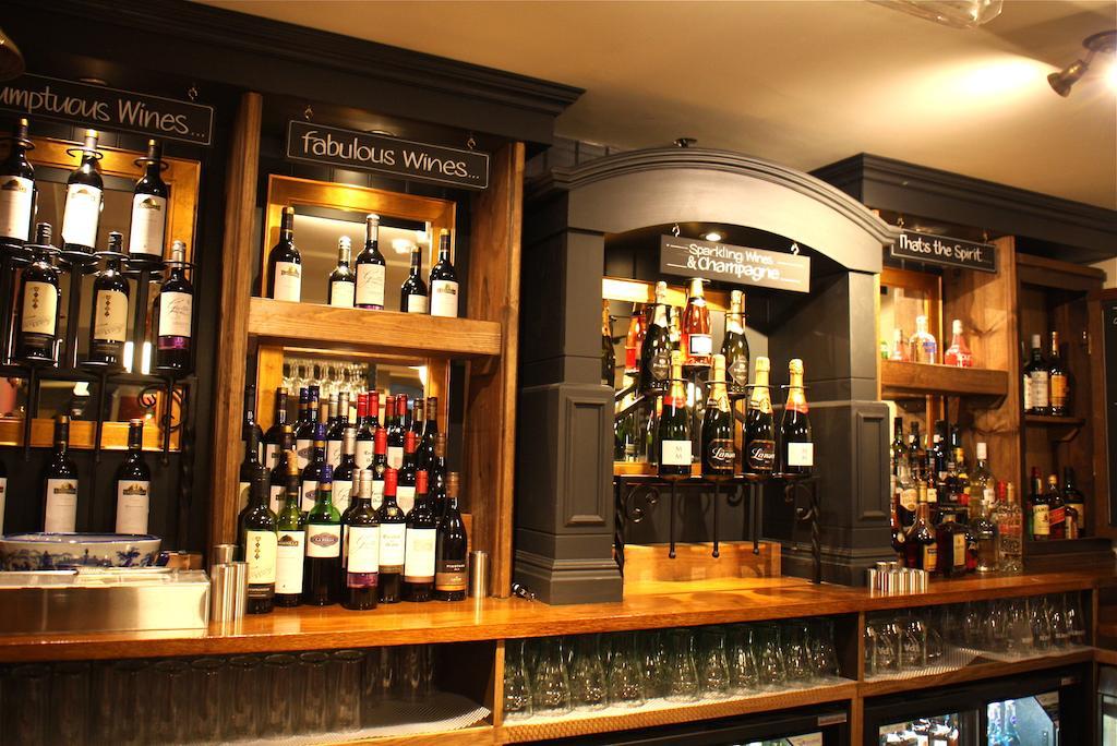 The Bear Hotel By Greene King Inns Hungerford Luaran gambar